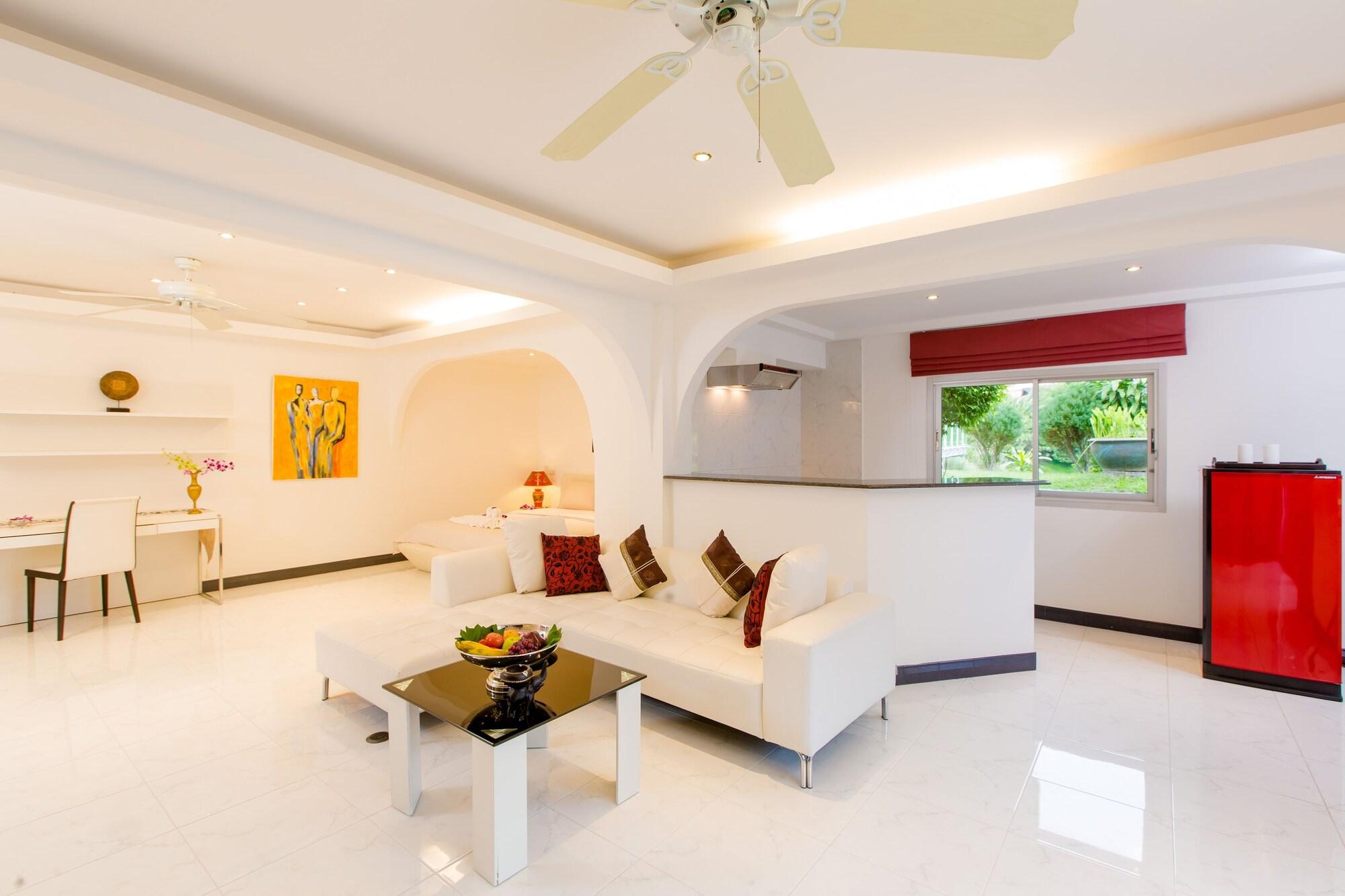 Serenity Lakeside Resort Kathu Exterior photo