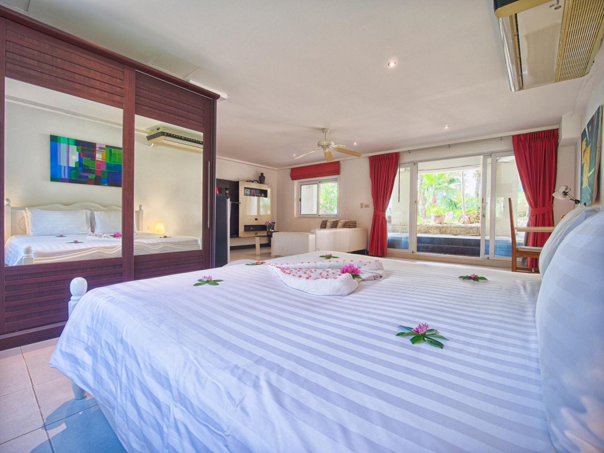 Serenity Lakeside Resort Kathu Exterior photo