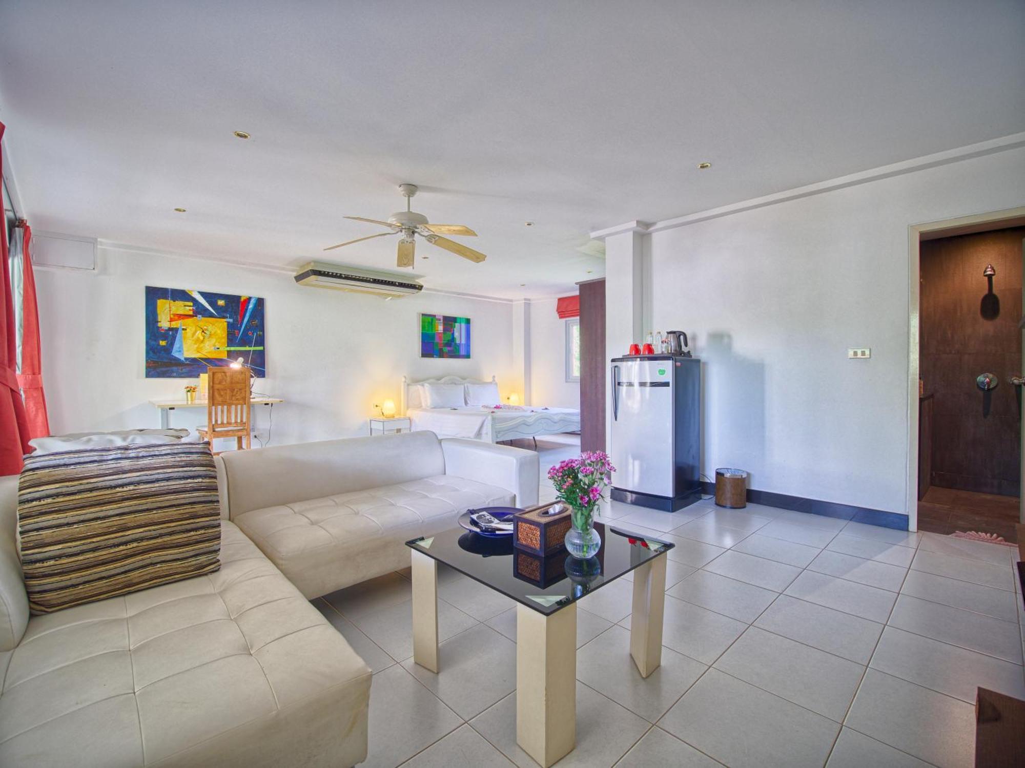 Serenity Lakeside Resort Kathu Exterior photo