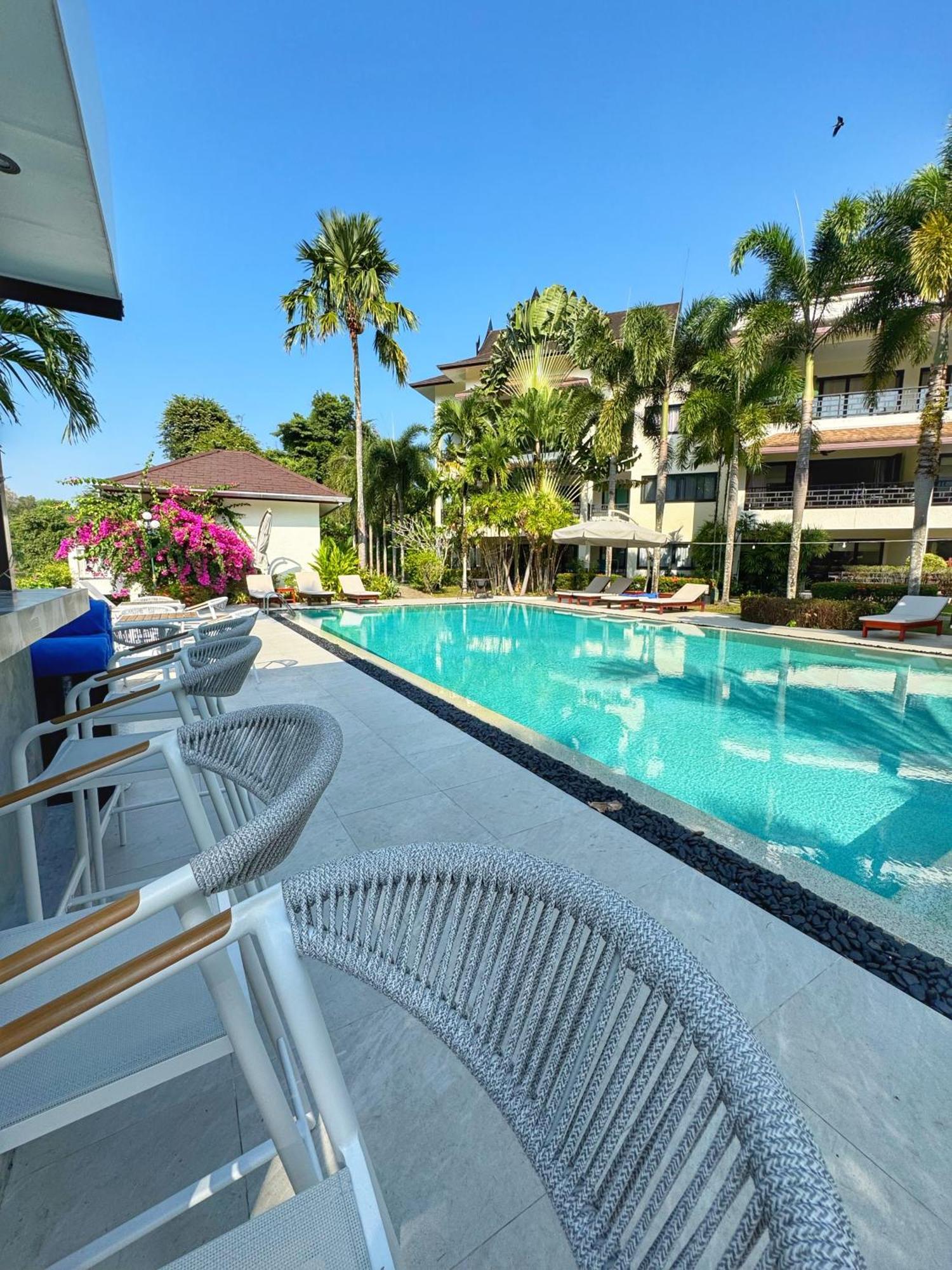 Serenity Lakeside Resort Kathu Exterior photo